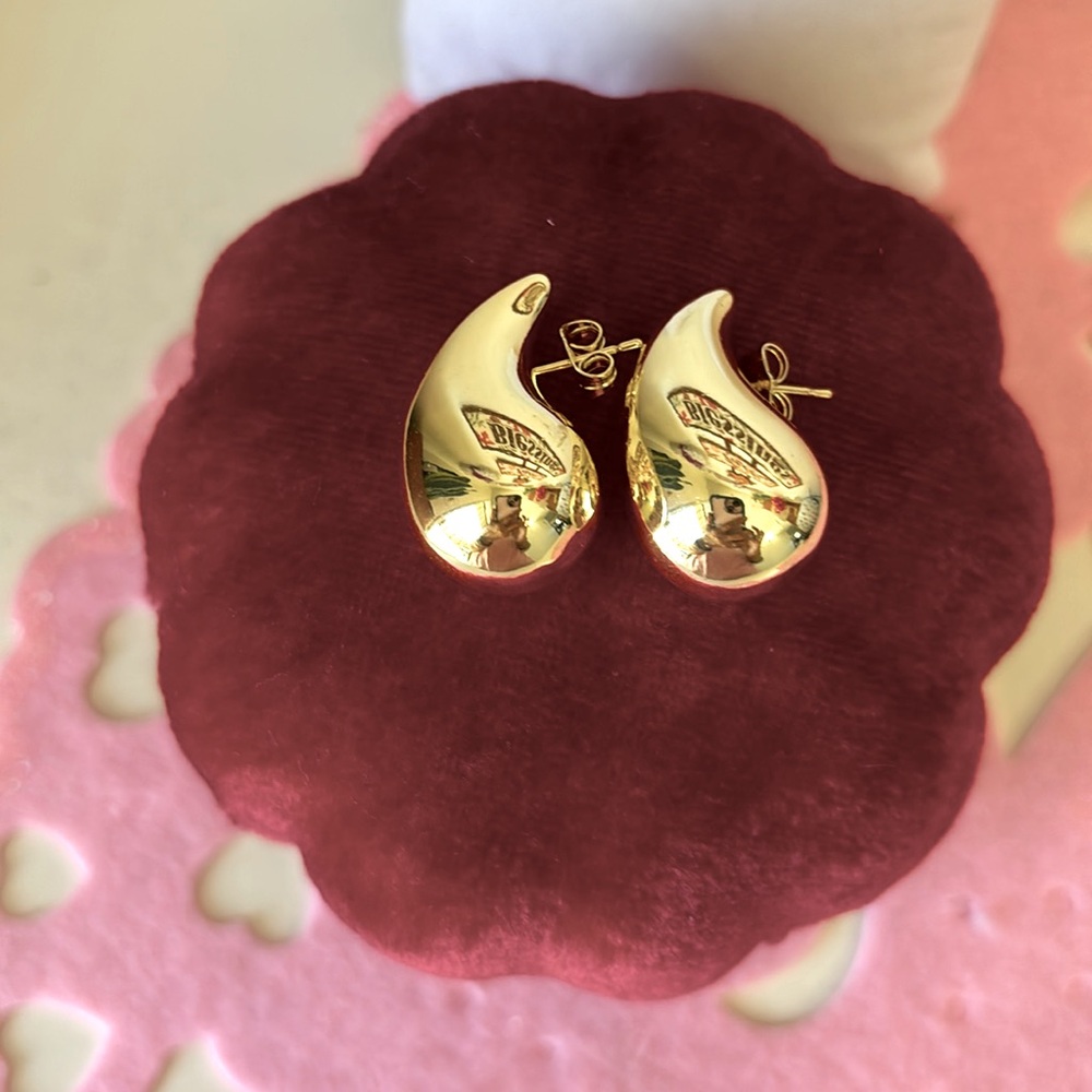 Aretes 14 k gold plated de gota